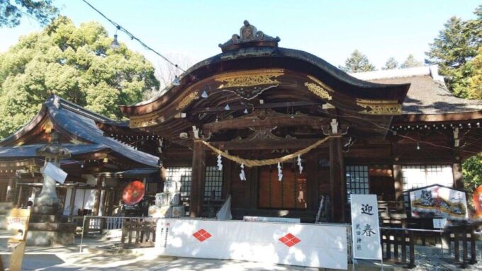 武田神社・ご利益いっぱいのパワースポットで初詣と合格祈願!満開の桜と無料駐車場の案内いたします。 | 呂孔さん紀行
